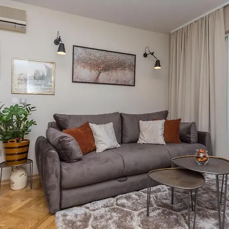 Chic Apartment Zoja Near Beach With Free Parking Makarska Exterior photo