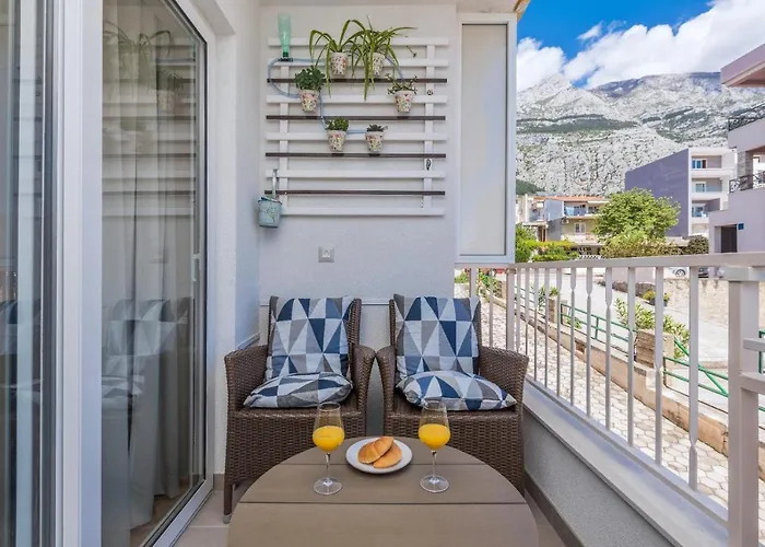 Chic Apartment Zoja Near Beach With Free Parking