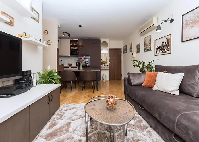 Chic Apartment Zoja Near Beach With Free Parking