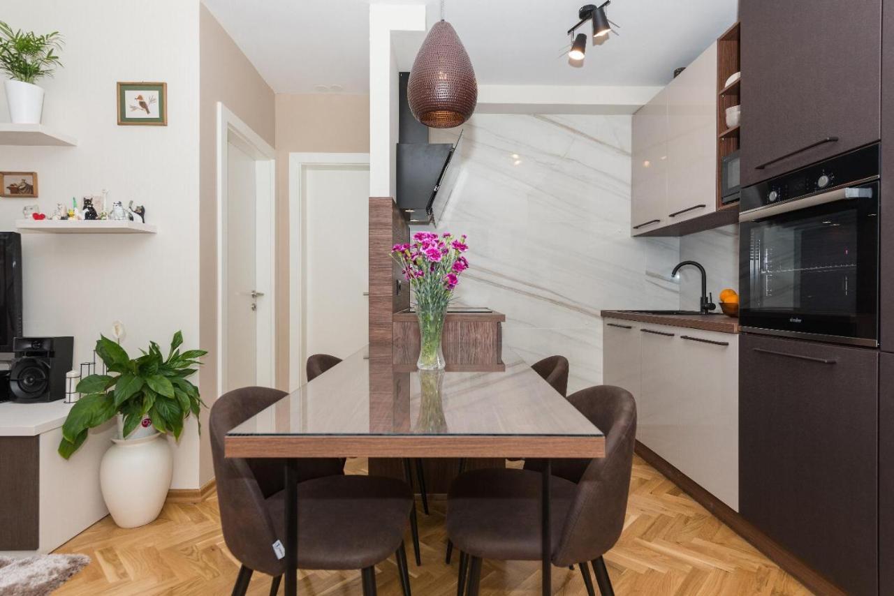 Chic Zoja Near With Free Parking Apartment *