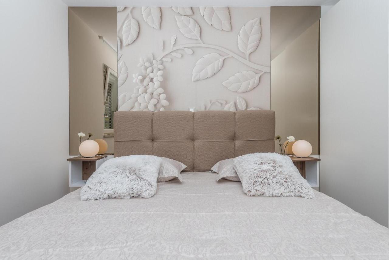 Chic Zoja Near With Free Parking Apartman Makarska
